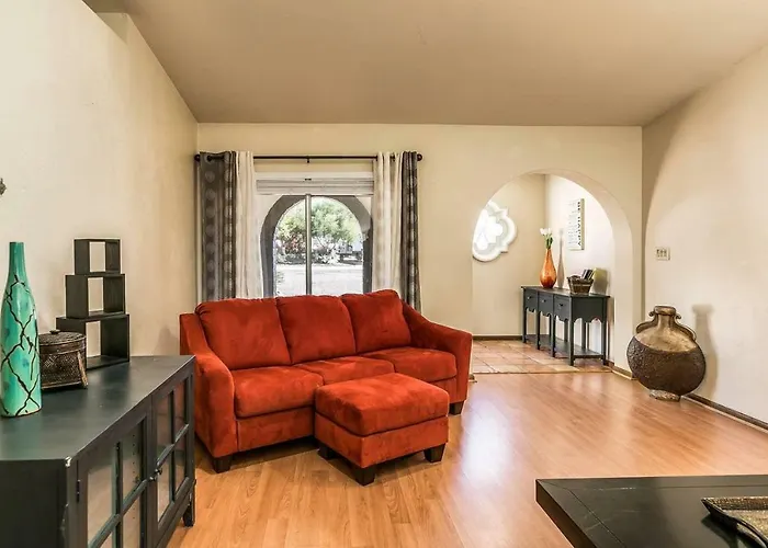 Bell - Living - Pool - Location - Events Phoenix